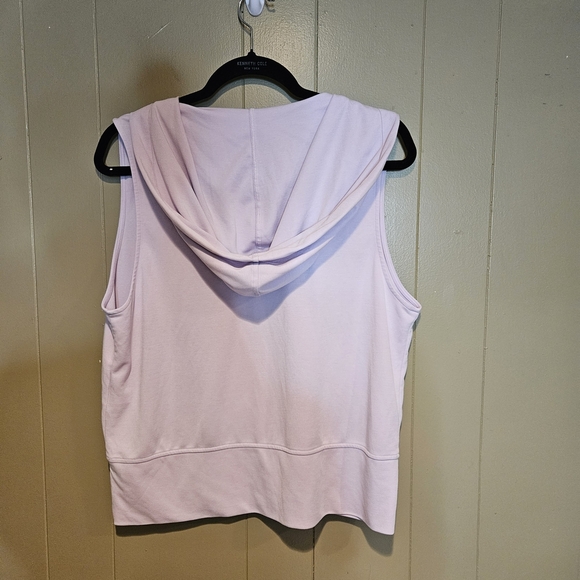 Victoria Sport Sleeveless Hoodie Top | Size M | Soft Lavender, Stylish & Comfy - Picture 2 of 4